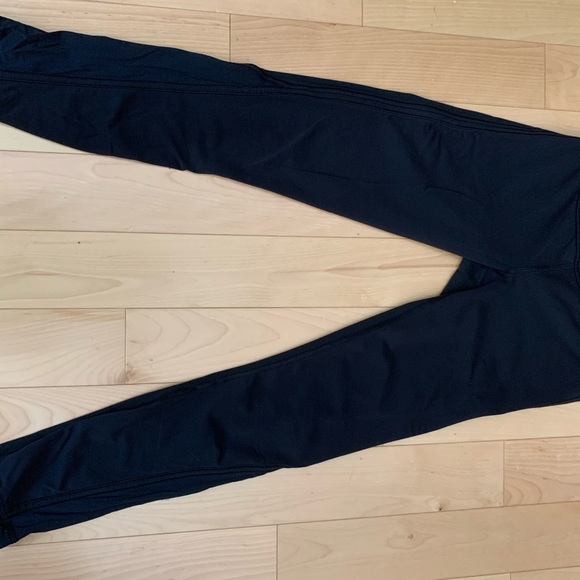 13 Lululemon Pieces!! Closet clear out! - Picture 9 of 13